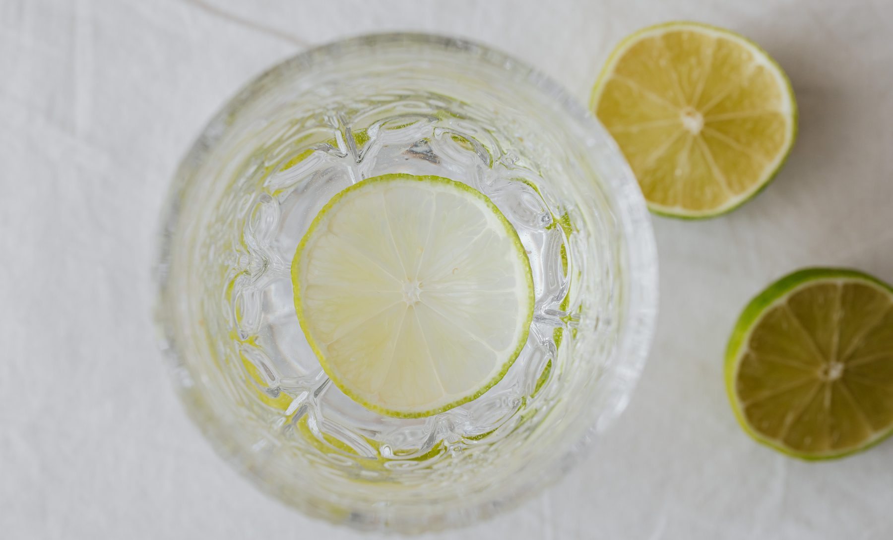 A-Pure-Glass-Of-Detox-Daily-Lemon-and-Lime-Refresh-Tonic